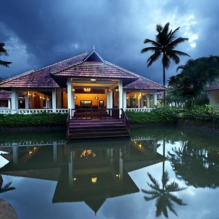 Abad Whispering Palms Hotel Kumarakom Eksteriør billede