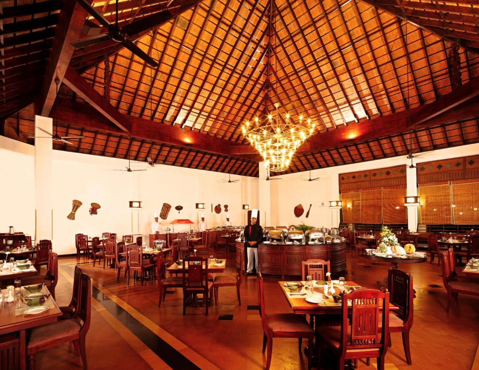 Abad Whispering Palms Hotel Kumarakom Eksteriør billede
