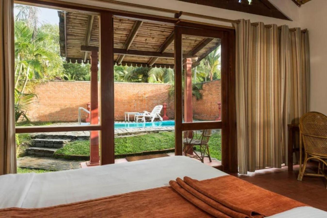 Abad Whispering Palms Hotel Kumarakom Eksteriør billede