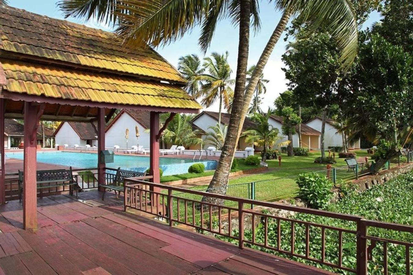 Abad Whispering Palms Hotel Kumarakom Eksteriør billede