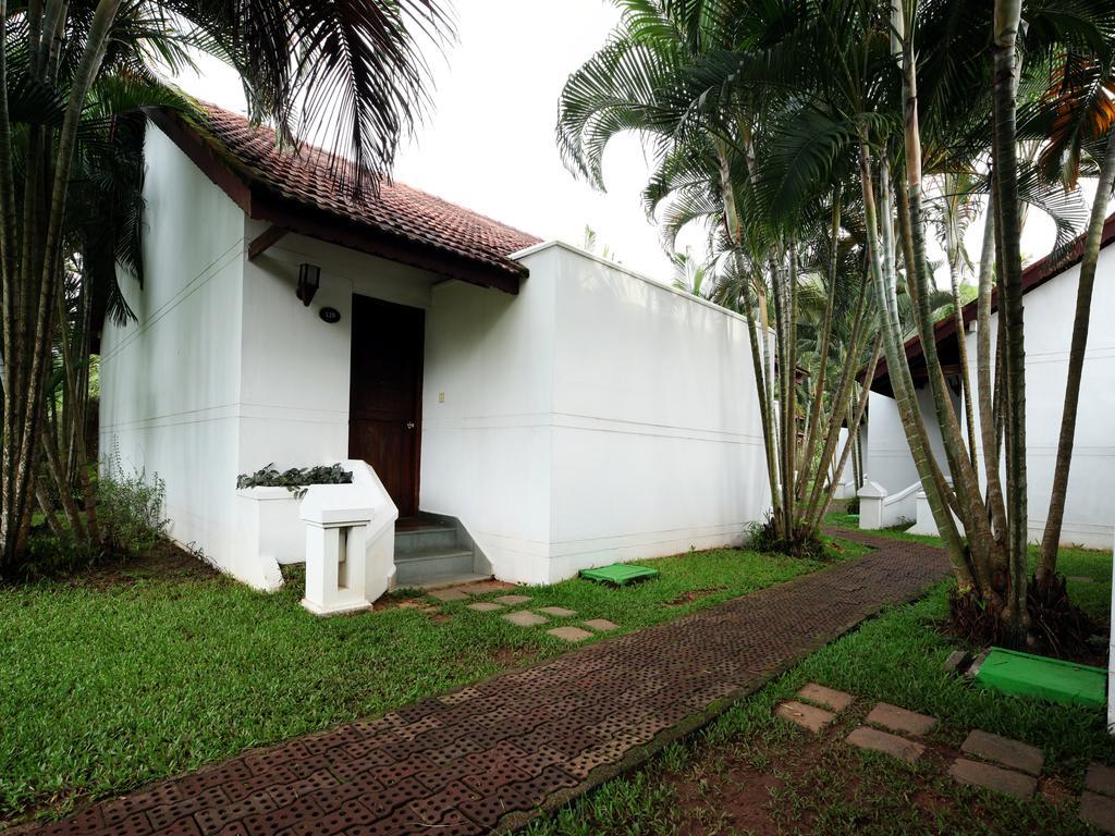 Abad Whispering Palms Hotel Kumarakom Eksteriør billede