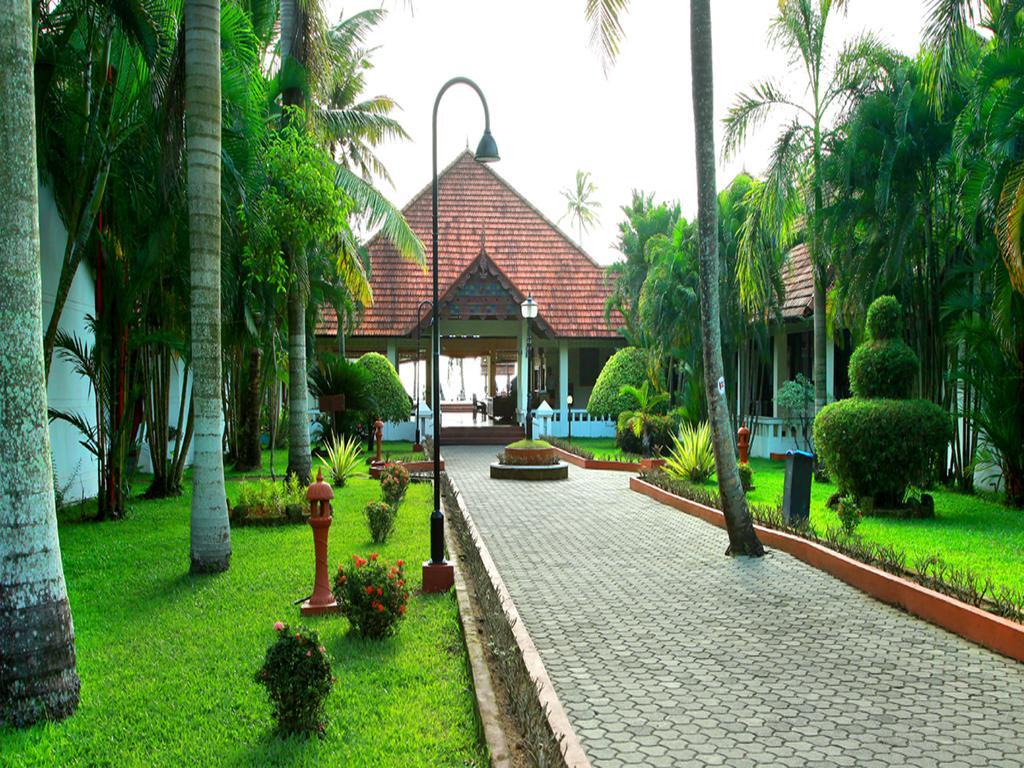 Abad Whispering Palms Hotel Kumarakom Eksteriør billede
