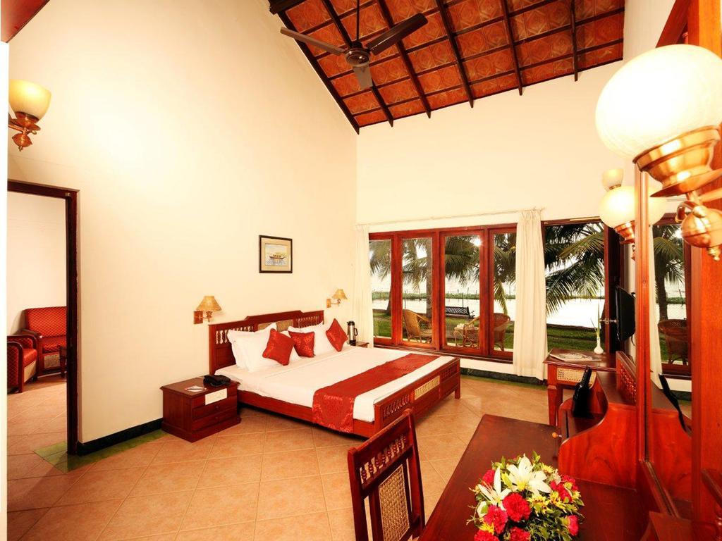 Abad Whispering Palms Hotel Kumarakom Eksteriør billede