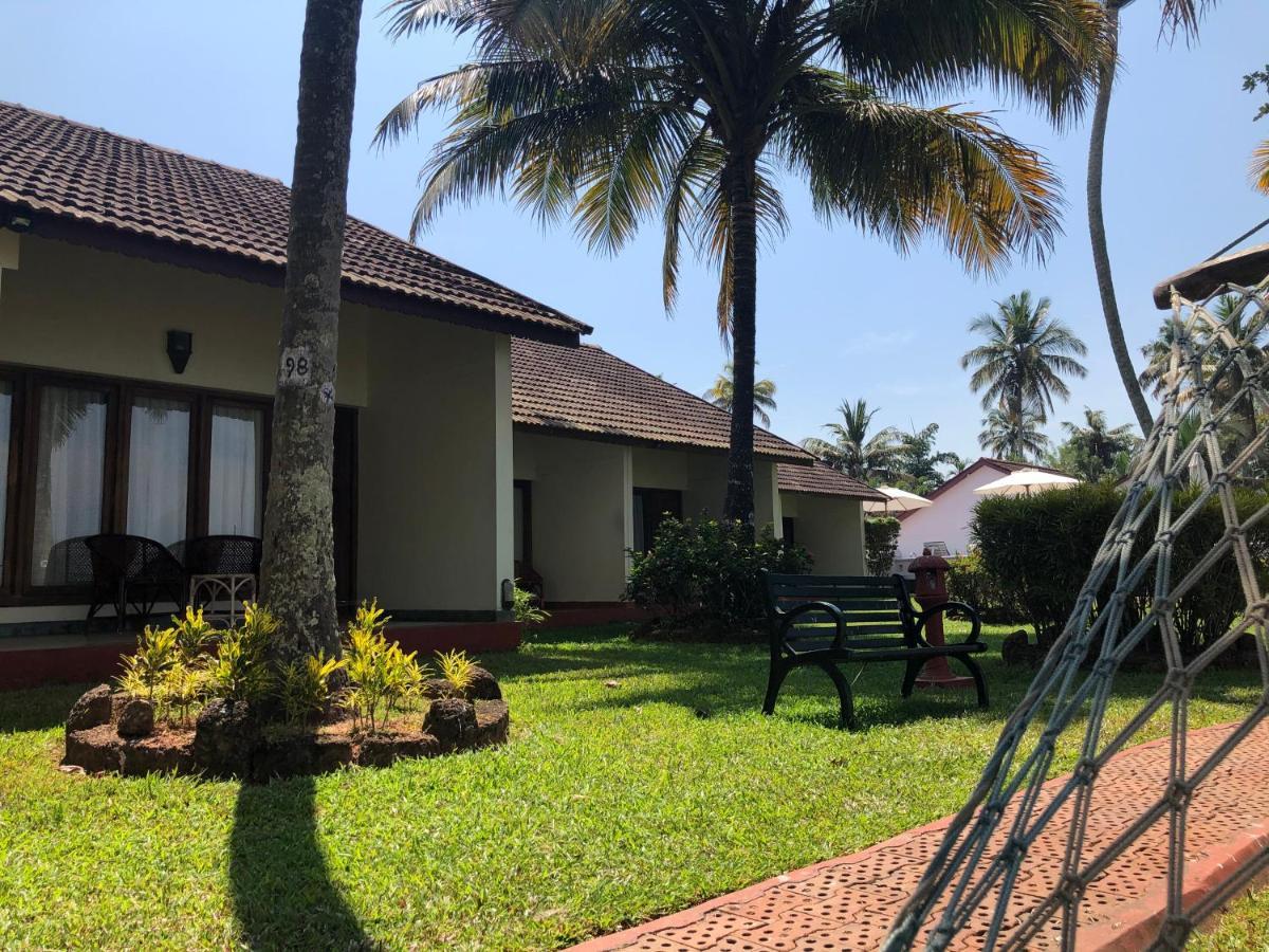 Abad Whispering Palms Hotel Kumarakom Eksteriør billede